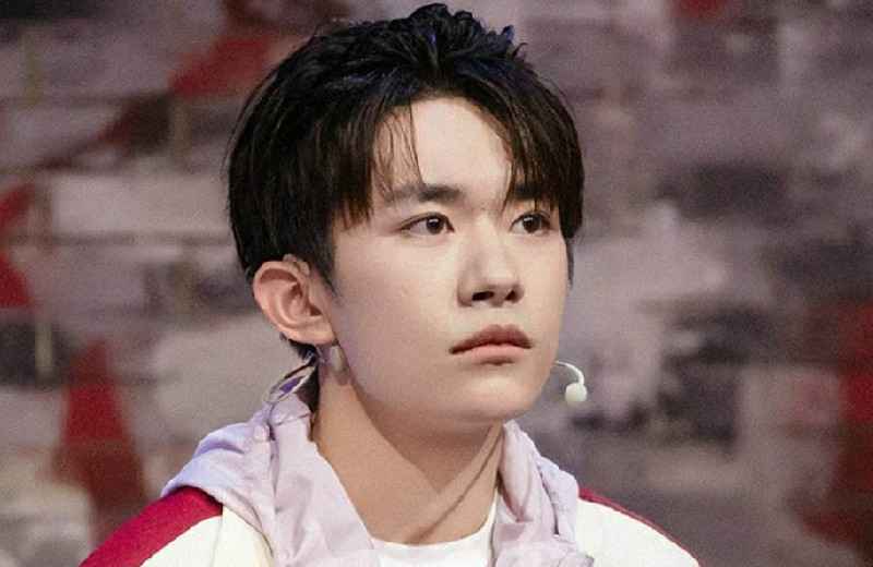 《朋友请听好》状况突发,易烊千玺忙开热点救场,网友:机智满分