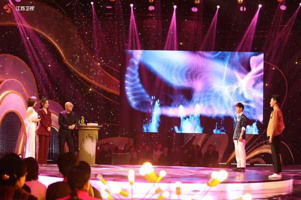 每个女孩，都是一束独特的光！《新相亲大会》：找一个懂得欣赏你的人在一起