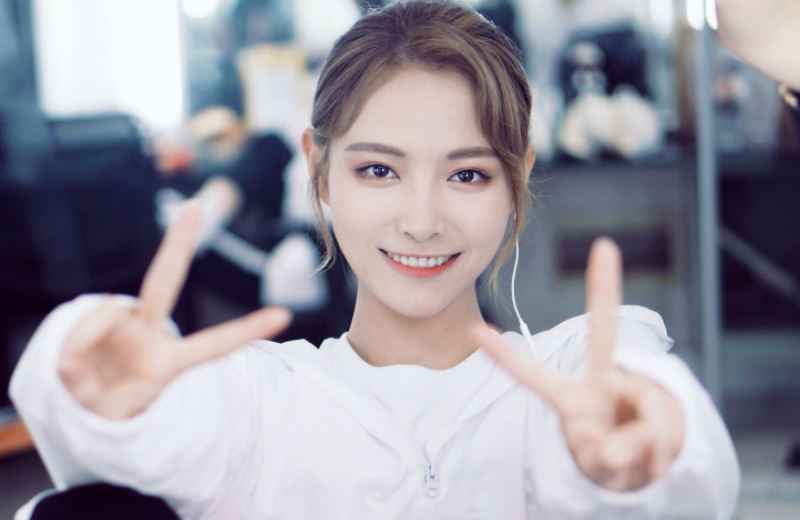 有多少人看懂了《青你2》？许佳琪排名骤降的背后大有文章！