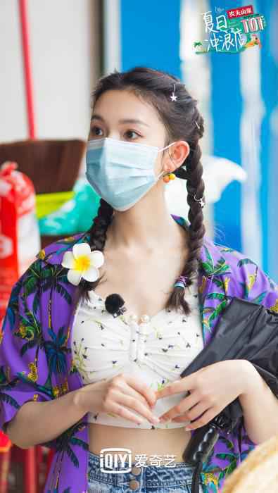 《夏日冲浪店》陈瑶两任荧幕情侣同框 韩东君官鸿比拼男友力