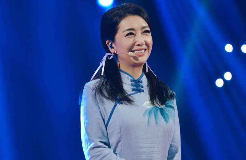 演员江珊在《跨界歌王》一展歌喉，魅力不减当年