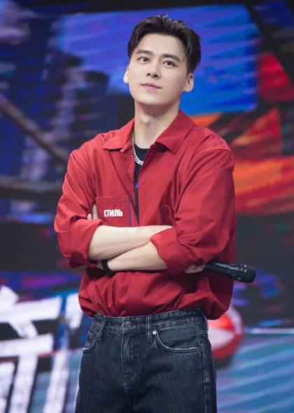 李易峰再当领队《我要打篮球》发布会和杜锋比腿长嗨翻全场