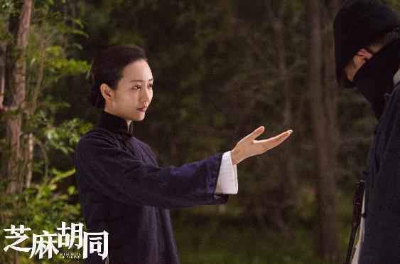 《芝麻胡同》剧情进入白热化 “北京大妞”牧春花命运多舛却刚劲十足