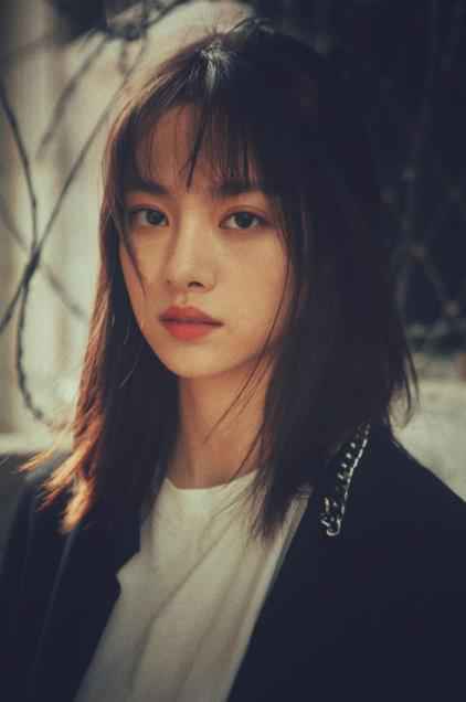 张艺上《玉昭令》上仙剧照首出炉 轻衫罗衣眉目含情仙气足