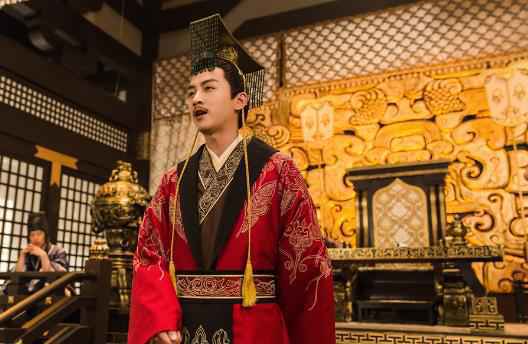 陈晓主演热播作品迎来会员收官 老年造型走心哭戏获好评