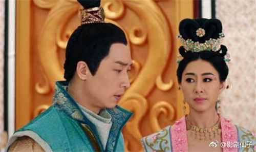 47岁港星马浚伟考上北大 备四套西装