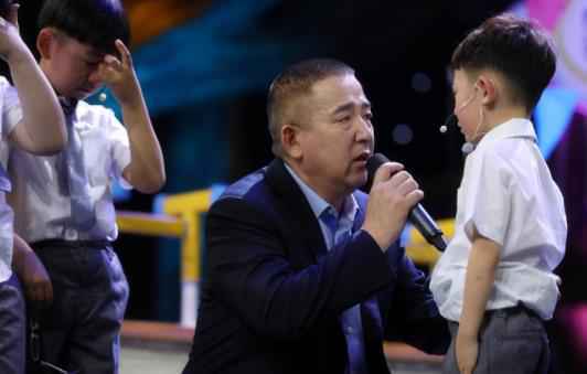 听听他们的声音！《星空下的童话》李晟王博文扣开萌娃心门