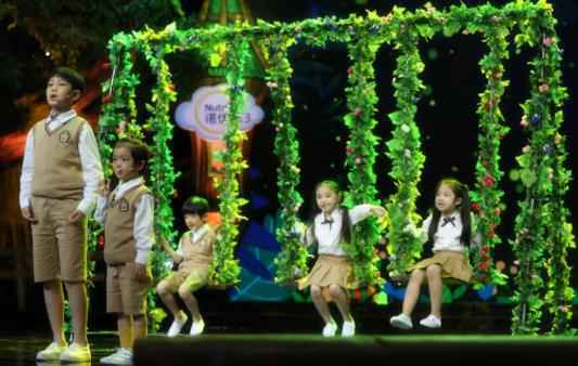 听听他们的声音！《星空下的童话》李晟王博文扣开萌娃心门