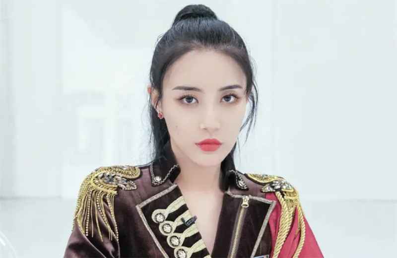 《青你2》公开毕业短片，学员们百变造型，网友：简直就是小仙女大本营啊！