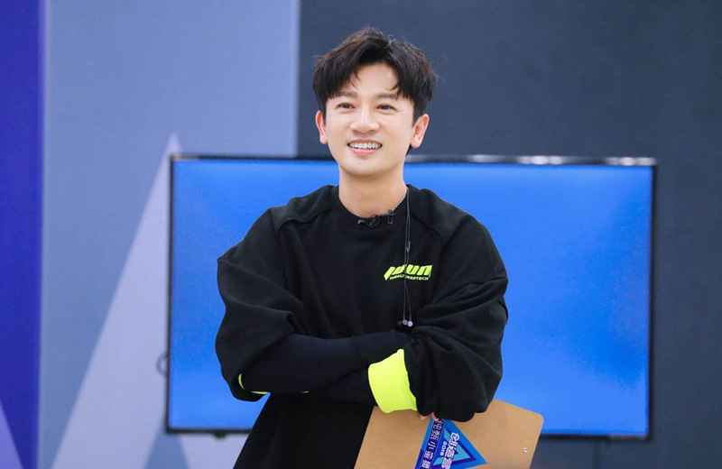 苏有朋在节目中拿下两次金曲，乐评人还向他道歉，究竟是为什么？