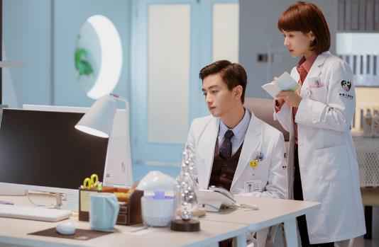 陈晓新剧演绎暖心儿科医生 医院体验实习被赞敬业