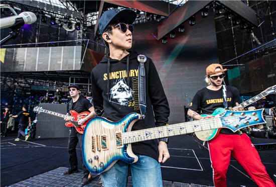 歌手林俊杰湛江演唱顺利开启，新歌拿下榜单冠军太出色