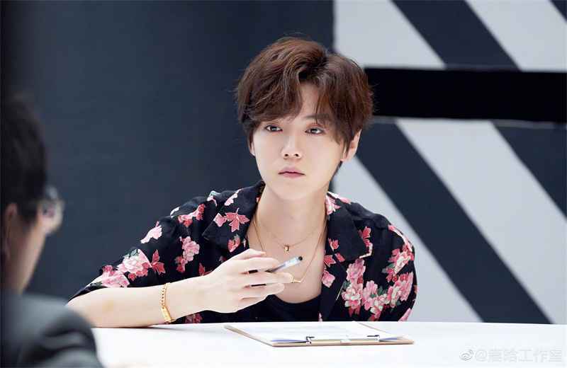 《创3》遭质疑，导师镜头多，网友：选女团还是看导师表演秀？