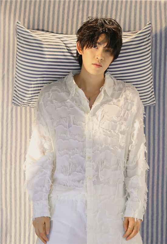 全能音乐人刘凤瑶新歌《梦游》上线