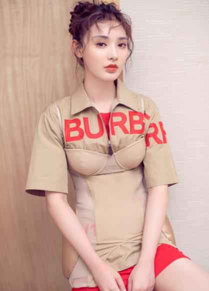 “甜酷女鹅”彭小苒亮相《合唱吧300》 见证R1SE草蜢两代男团惊喜合唱