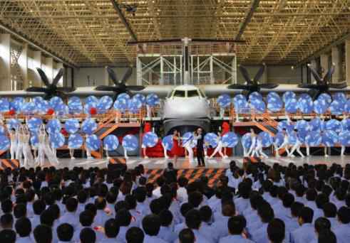 平安再登新闻联播 央视五一晚会再唱《乘风破浪》