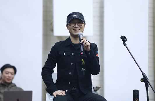 谭维维帮唱汪峰 最强摇滚组合冲击歌王