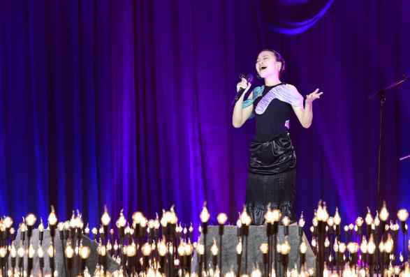 苏运莹温情献唱央视《唱过夏天》 动人嗓音唱响生命之声