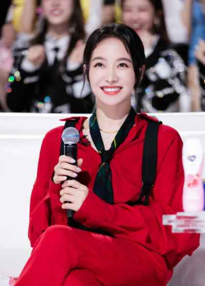 宋茜《创造营2020》组建“不宋战队”迎战首场竞演 贴心教学为学员花式加油