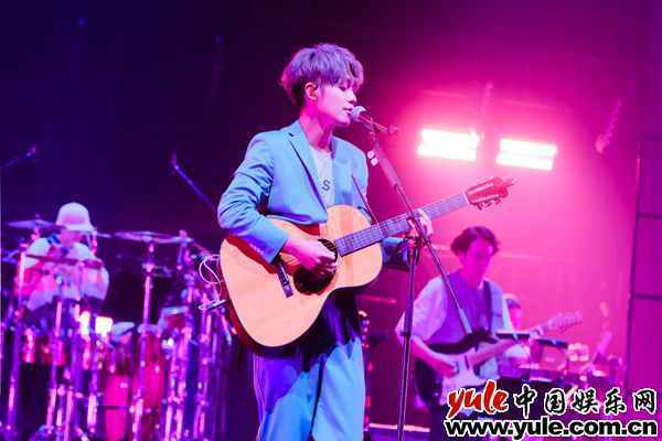 4鼓鼓将展现全方位才能 歌迷许愿成功! 鼓鼓吕思纬《听到请回答Connecting…》巡回演唱会8/21前进高雄