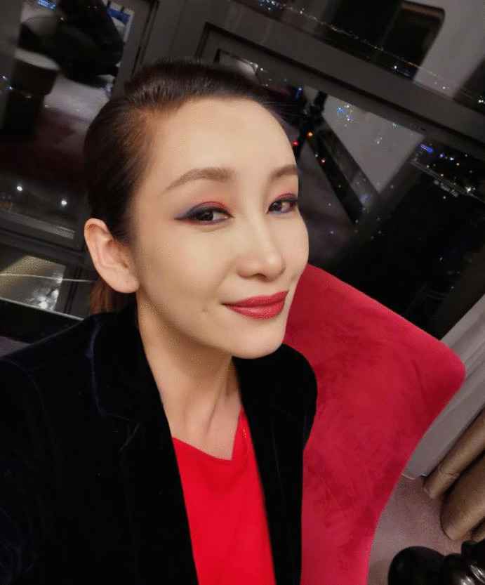 《妻子5》官宣，就被王新军秦海璐甜到了，幸福背后充满了不容易