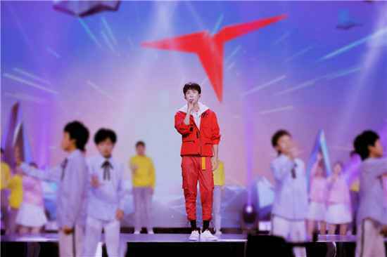 易烊千玺《I Adore You》封面曝光