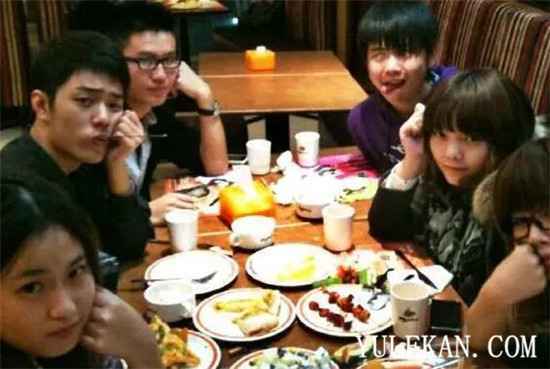 肖战什么时候交的女朋友？肖战和前女友为什么分手？