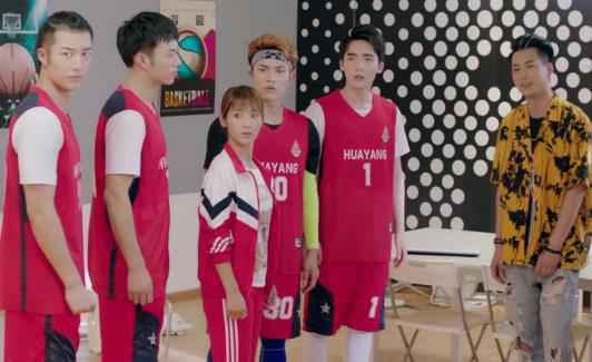 《热血狂篮》华阳球馆被砸球队遭“黑哨” 楚逍助力华阳反败为胜