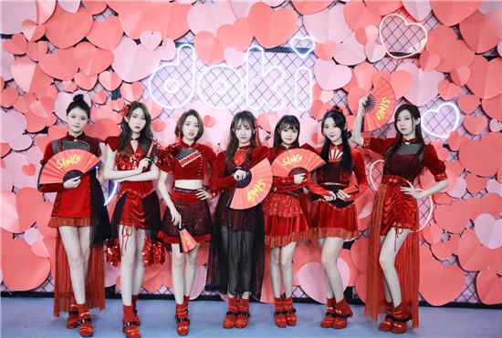 SING女团在闪耀星光日Doki人气舞台演唱了什么？