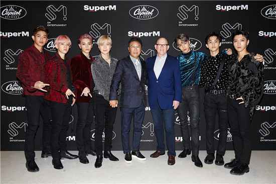 开启歌谣界历史新篇章,SuperM出道专辑登顶美国“Billboard 200”榜单!