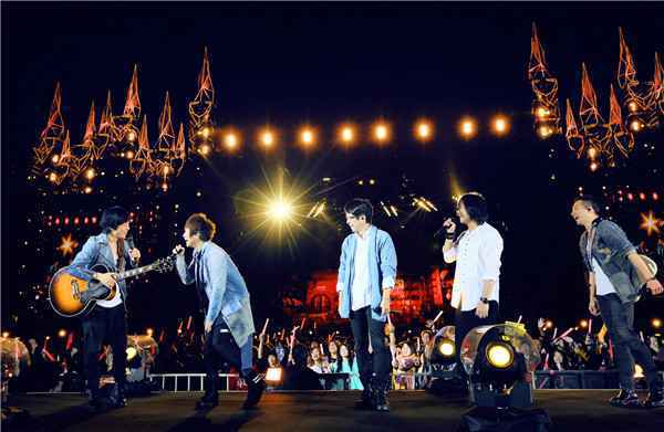 五月天“人生无限公司”百场嗨唱千首歌