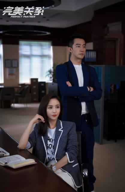佟丽娅新作《完美关系》强势来袭，演绎公关人的成长征程