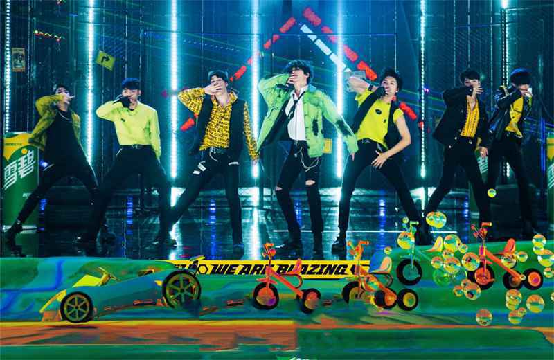 团综《炙热的我们》开播,与多档选秀节目相遇,偶像团体大热