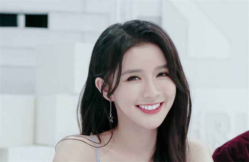 《青你2》成员服装价值被扒，差距太大，网友：请多多关注实力！