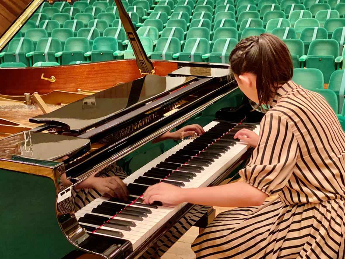 香港戏曲中心大剧院迎来首场钢琴音乐会——青年钢琴家廖偲婕