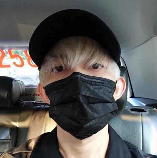 林宥嘉晒自拍照报备：老婆别怕 是我！