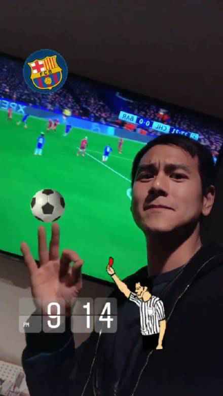 球迷彭于晏看欧冠晒表情包 敲可爱