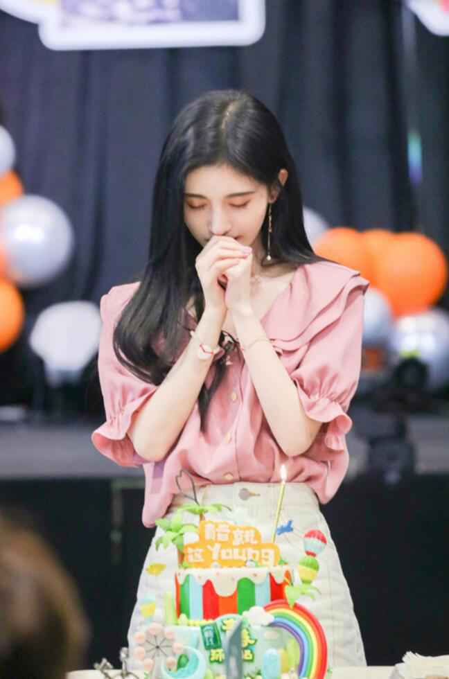 《青春环游记2》鞠婧祎首次回应四千年美女 范丞丞读妈妈的信动情落泪