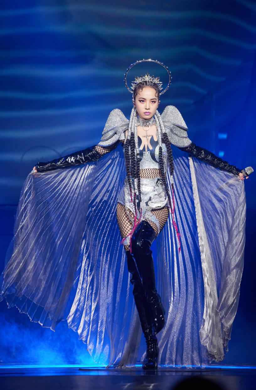 蔡依林披八公斤战袍 再上Ugly Beauty演唱会舞台