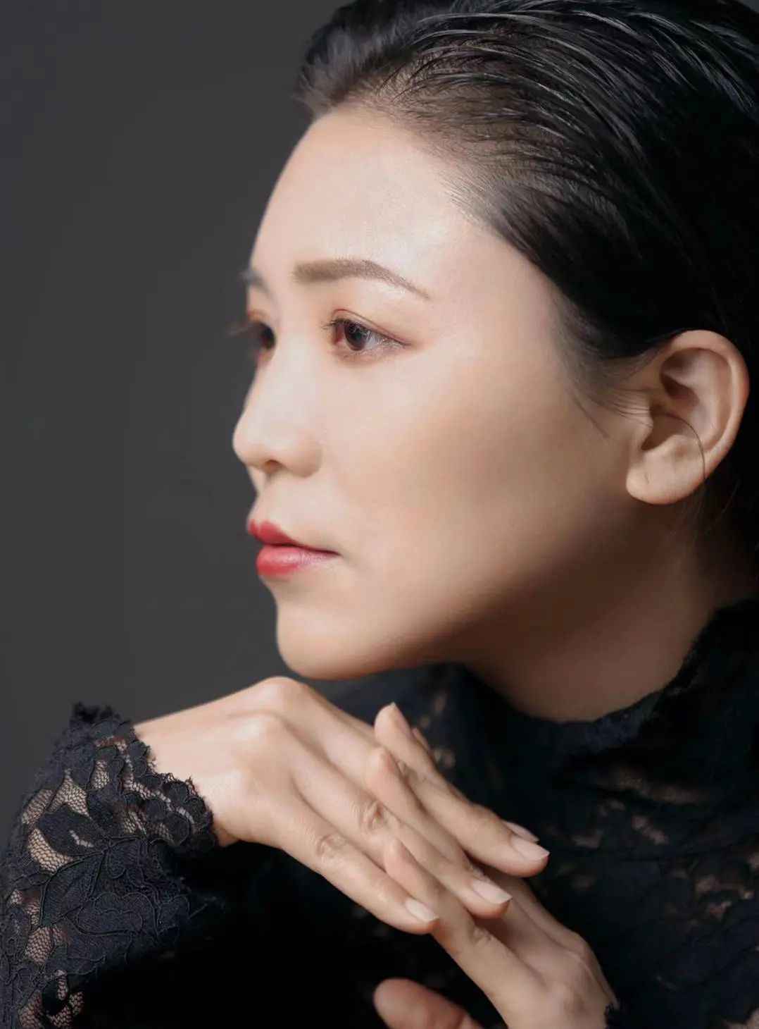 音乐人王焕首支单曲《等你》上线，句句深情暖人心扉