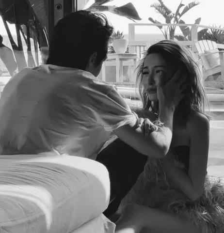 萧亚轩新歌MV发布甜爆全网 释放性感声线实力回归