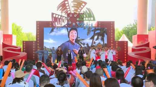 “国兴家和光影怀柔” 第九届北京国际电影节电影嘉年华《经典电影群星演唱会》盛大上演