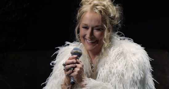 《妈妈咪呀2》定档8月3日 百老汇经典系列首登内地银幕