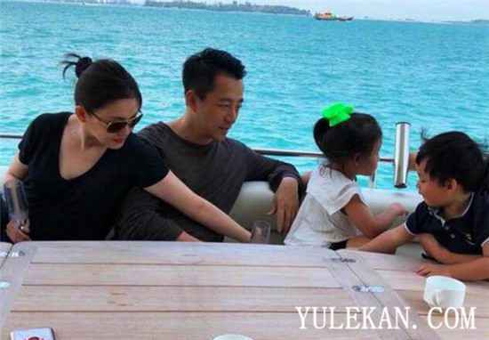 大S到底发生了什么?半夜发微博引来各种网友疯狂猜测