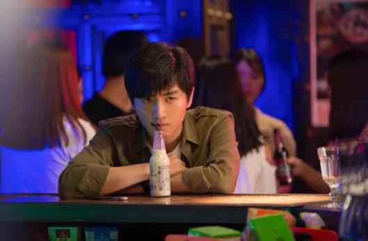 陈晓新剧开启卧底警察模式 甜虐剧情即将上线引发期待