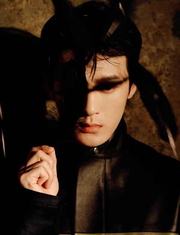 檀健次 | 追光之外