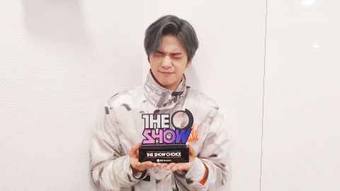 姜丹尼尔回归满一周〈CYAN〉首冠到手！