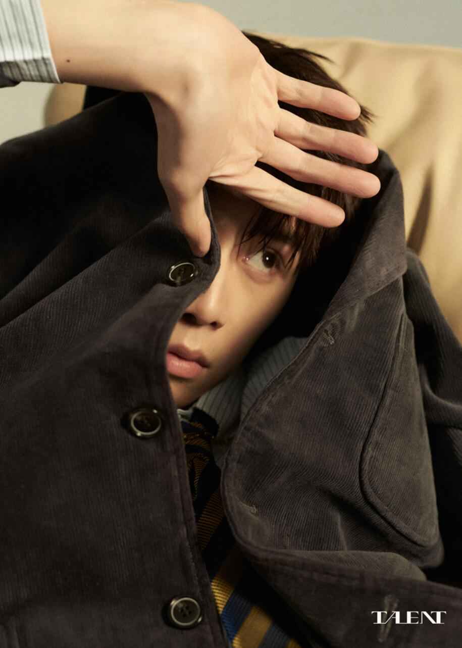 任宥纶最新杂志大片释出 多面魅力展现个性型格