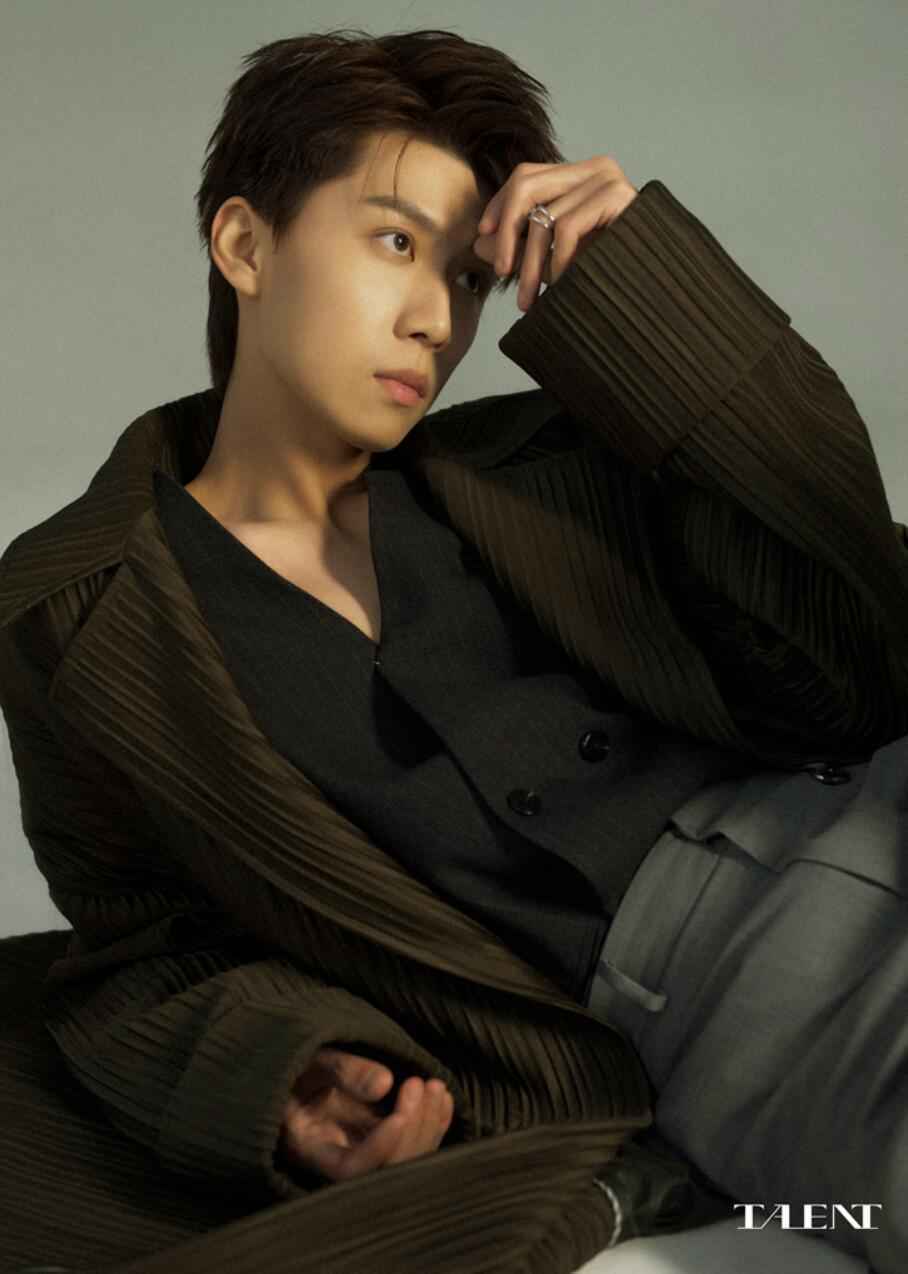 任宥纶最新杂志大片释出 多面魅力展现个性型格