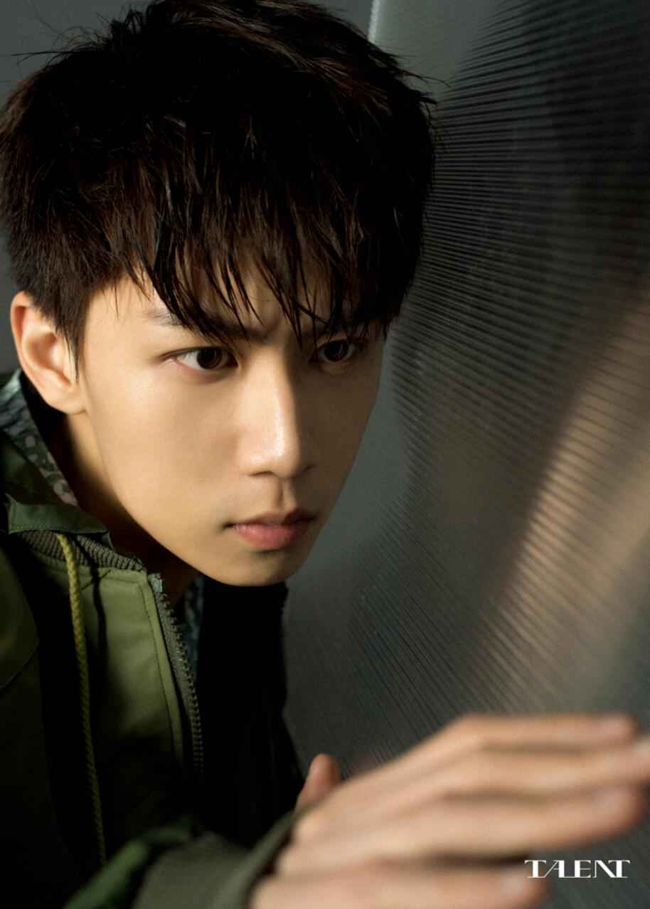 任宥纶最新杂志大片释出 多面魅力展现个性型格